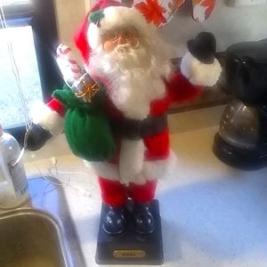 Vintage 1990 santa clause